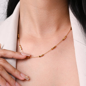 MODERN DICE GOLD NECKLACE